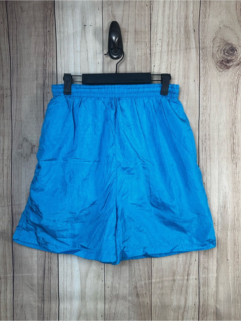 Women’s Vintage Casual Isle Windbreaker Shorts